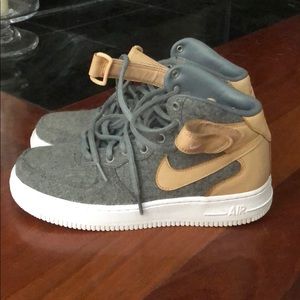 Women’s Hightop Airforce 1
